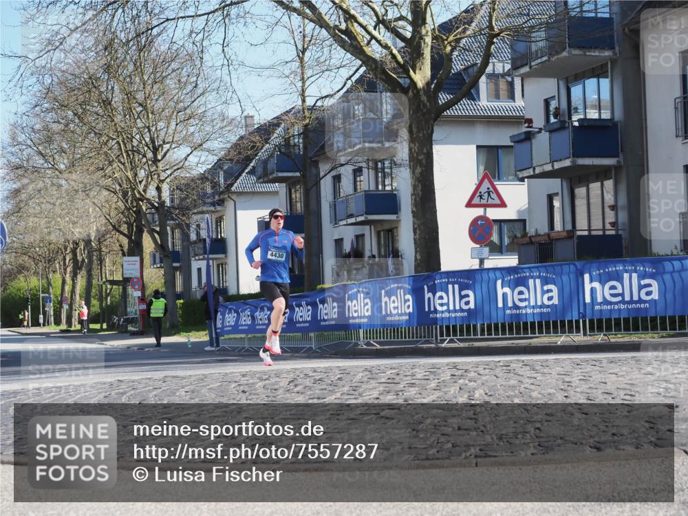 06.04.2025 - 44. Internationalen Wilhelmsburger Insellauf Luisa Fischer http://msf.ph/oto/7557287 06.04.2025 10:16:14 Ziel 4430 meine-sportfotos.de