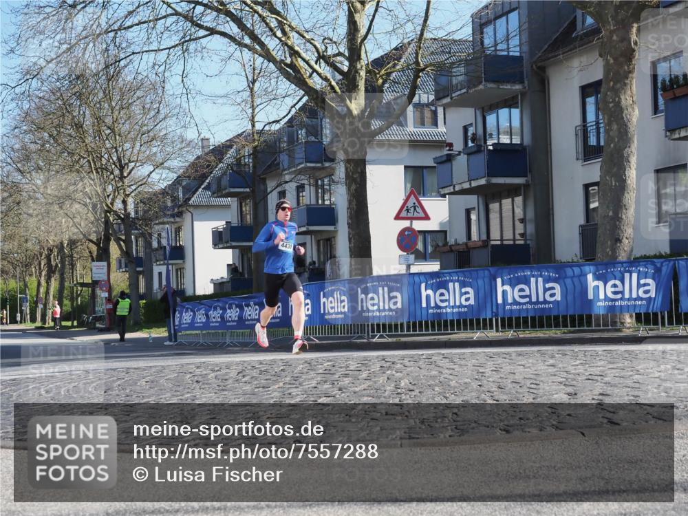 06.04.2025 - 44. Internationalen Wilhelmsburger Insellauf Luisa Fischer http://msf.ph/oto/7557288 06.04.2025 10:16:14 Ziel 4430 meine-sportfotos.de
