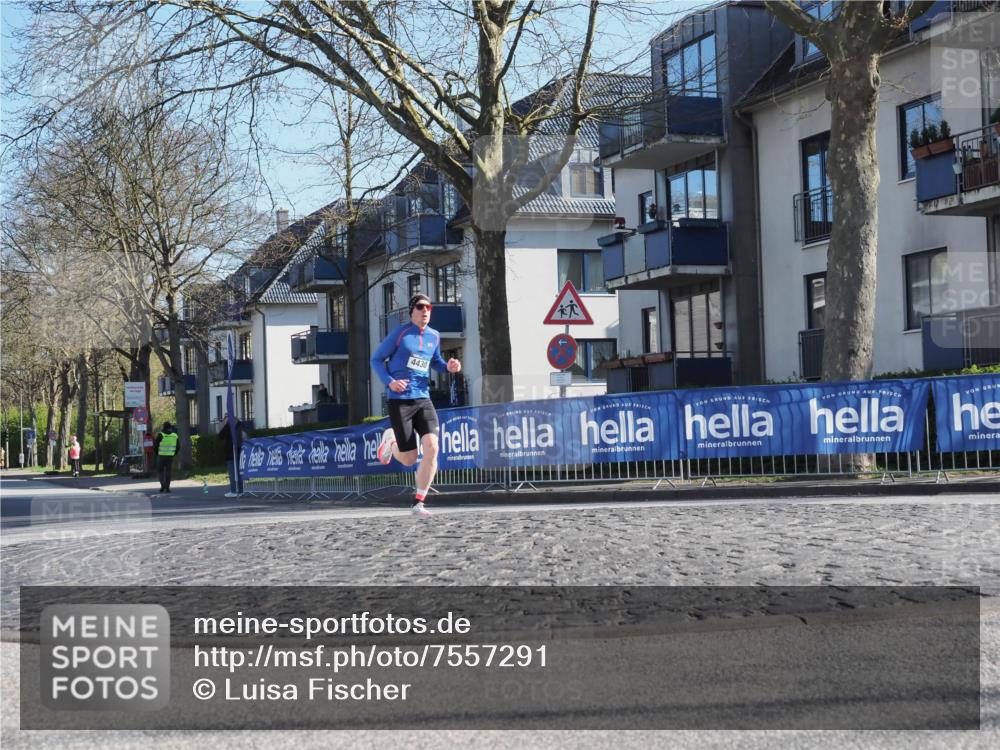 06.04.2025 - 44. Internationalen Wilhelmsburger Insellauf Luisa Fischer http://msf.ph/oto/7557291 06.04.2025 10:16:14 Ziel 4430 meine-sportfotos.de