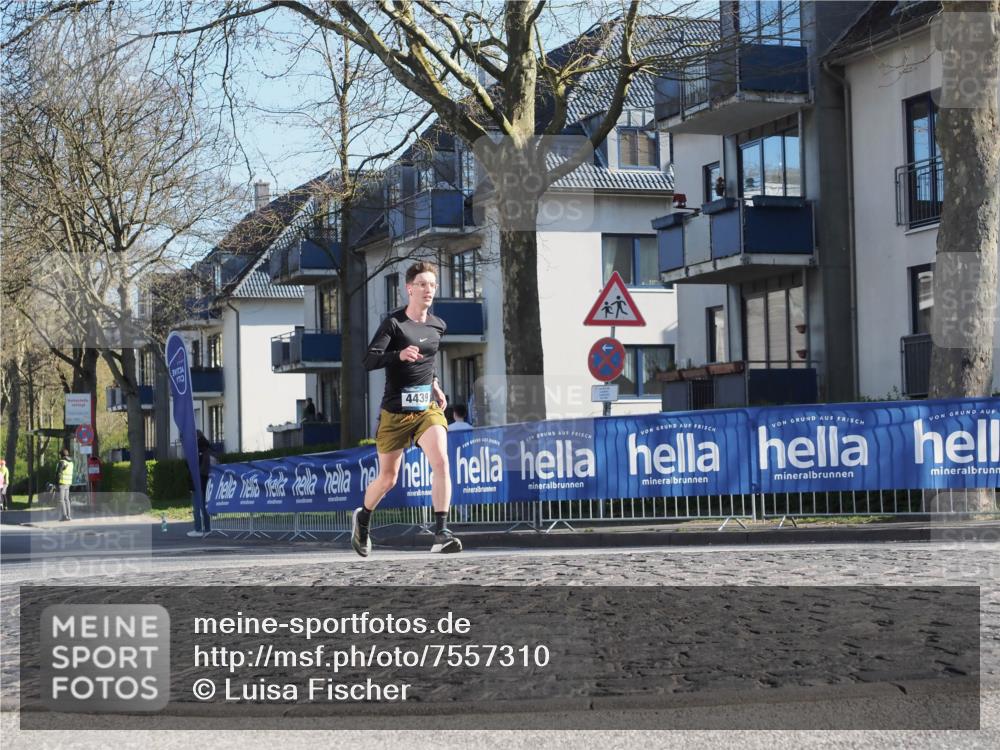 06.04.2025 - 44. Internationalen Wilhelmsburger Insellauf Luisa Fischer http://msf.ph/oto/7557310 06.04.2025 10:16:32 Ziel 4439 meine-sportfotos.de