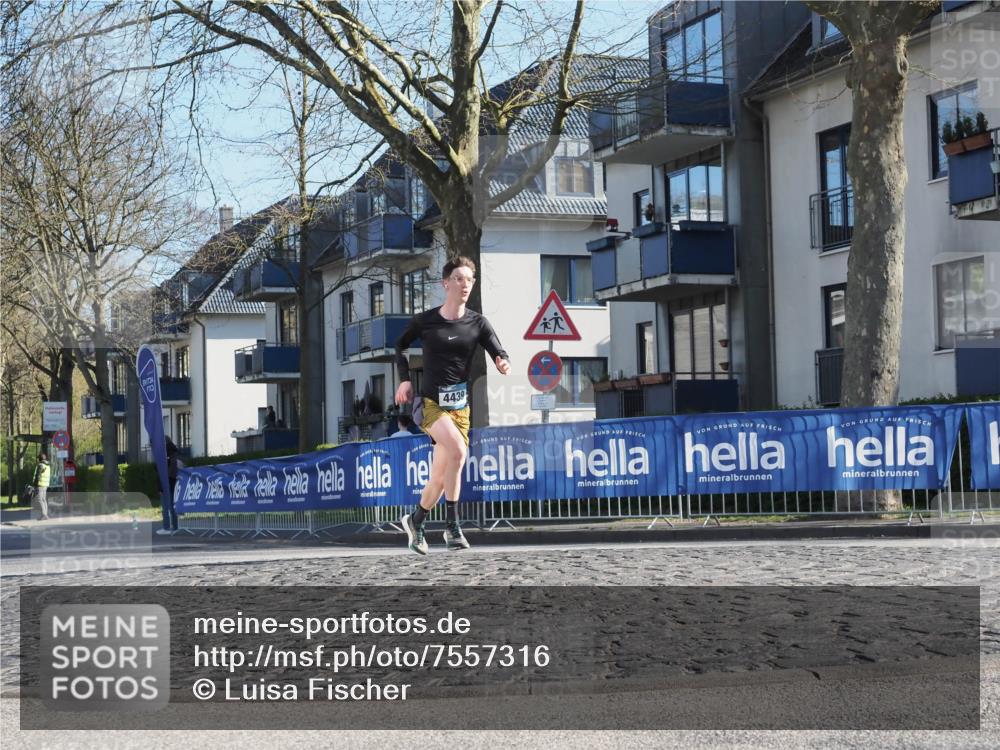 06.04.2025 - 44. Internationalen Wilhelmsburger Insellauf Luisa Fischer http://msf.ph/oto/7557316 06.04.2025 10:16:33 Ziel 4439 meine-sportfotos.de