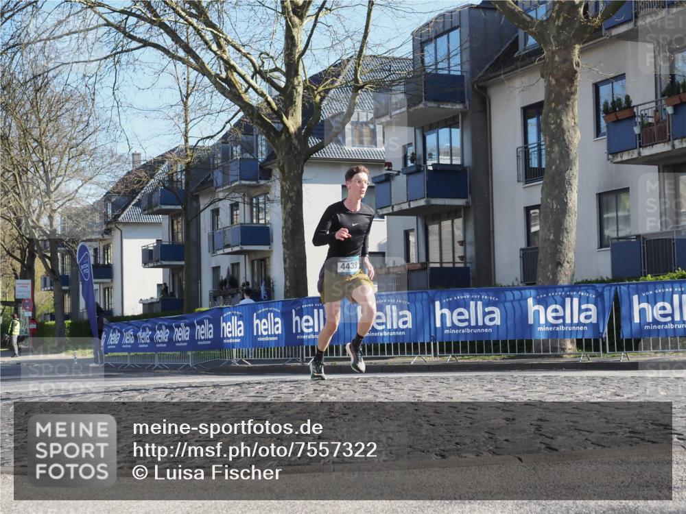 06.04.2025 - 44. Internationalen Wilhelmsburger Insellauf Luisa Fischer http://msf.ph/oto/7557322 06.04.2025 10:16:33 Ziel 4439 meine-sportfotos.de