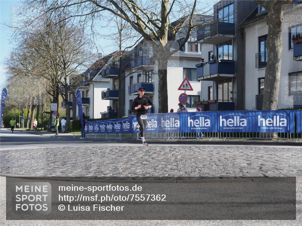 06.04.2025 - 44. Internationalen Wilhelmsburger Insellauf Luisa Fischer http://msf.ph/oto/7557362 06.04.2025 10:16:59 Ziel 4325 meine-sportfotos.de