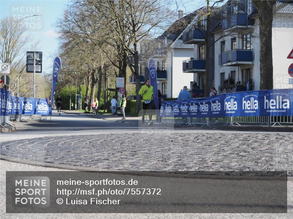 06.04.2025 - 44. Internationalen Wilhelmsburger Insellauf Luisa Fischer http://msf.ph/oto/7557372 06.04.2025 10:17:06 Ziel 13, 4096 meine-sportfotos.de
