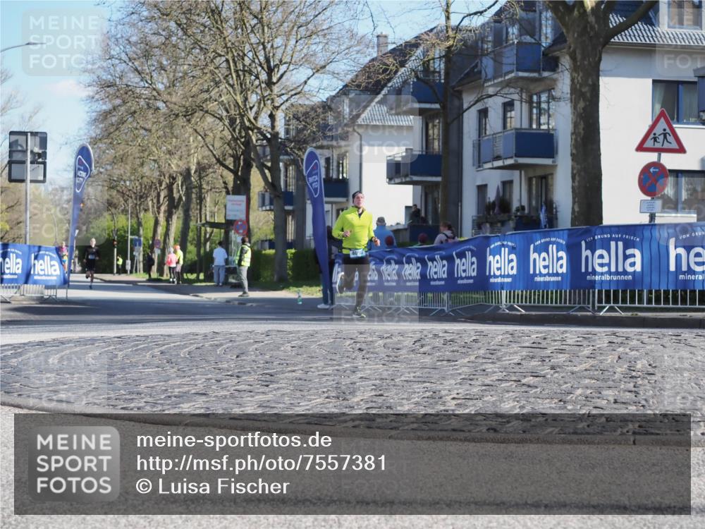 06.04.2025 - 44. Internationalen Wilhelmsburger Insellauf Luisa Fischer http://msf.ph/oto/7557381 06.04.2025 10:17:07 Ziel 409 meine-sportfotos.de