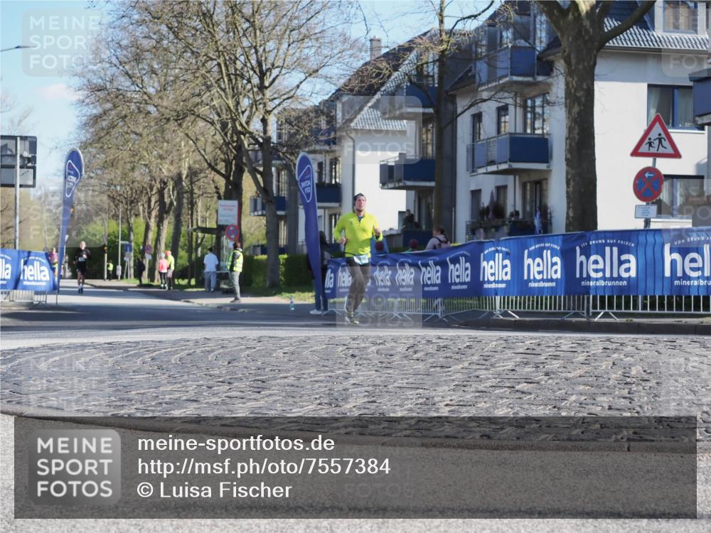 06.04.2025 - 44. Internationalen Wilhelmsburger Insellauf Luisa Fischer http://msf.ph/oto/7557384 06.04.2025 10:17:07 Ziel 096 meine-sportfotos.de