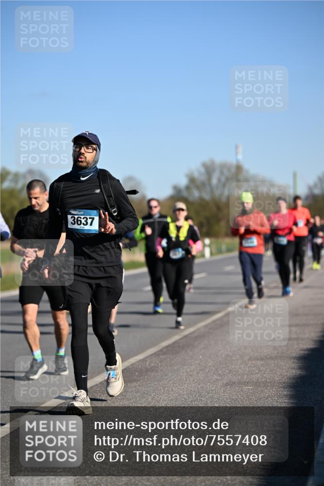 06.04.2025 - 44. Internationalen Wilhelmsburger Insellauf Dr. Thomas Lammeyer http://msf.ph/oto/7557408 06.04.2025 09:33:25 Laufen 3637 meine-sportfotos.de