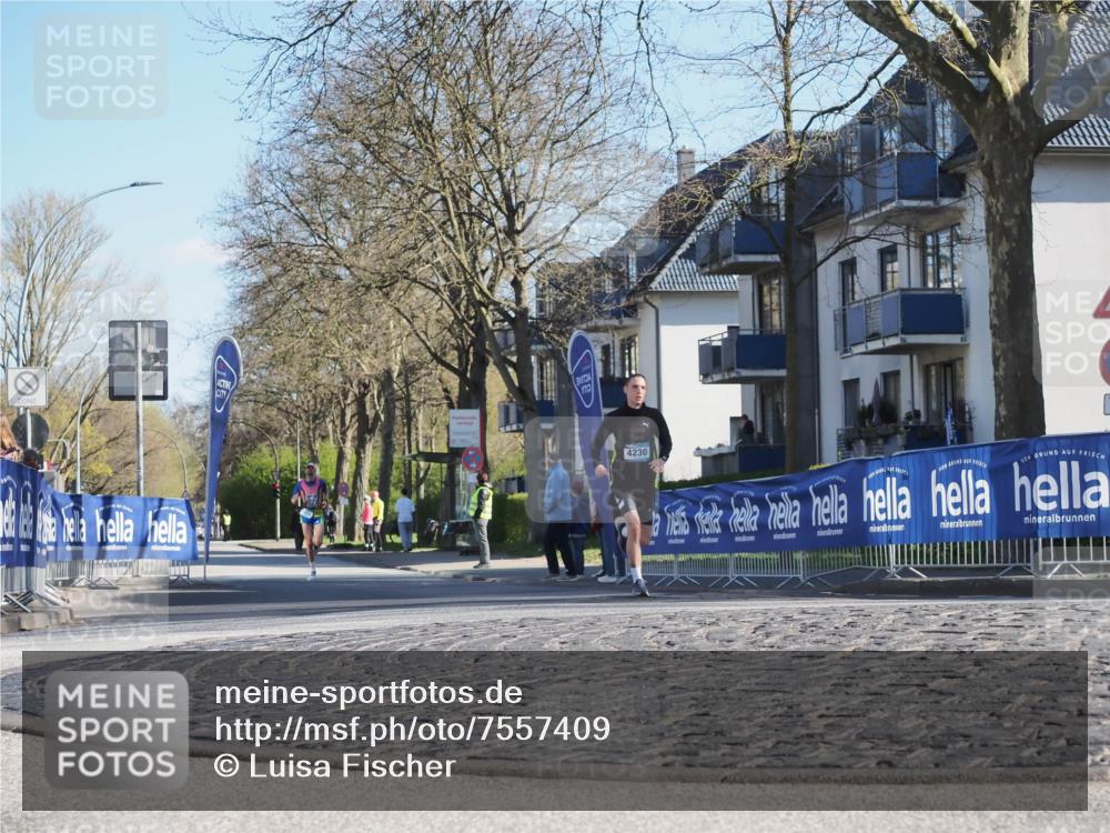06.04.2025 - 44. Internationalen Wilhelmsburger Insellauf Luisa Fischer http://msf.ph/oto/7557409 06.04.2025 10:17:15 Ziel 4230 meine-sportfotos.de