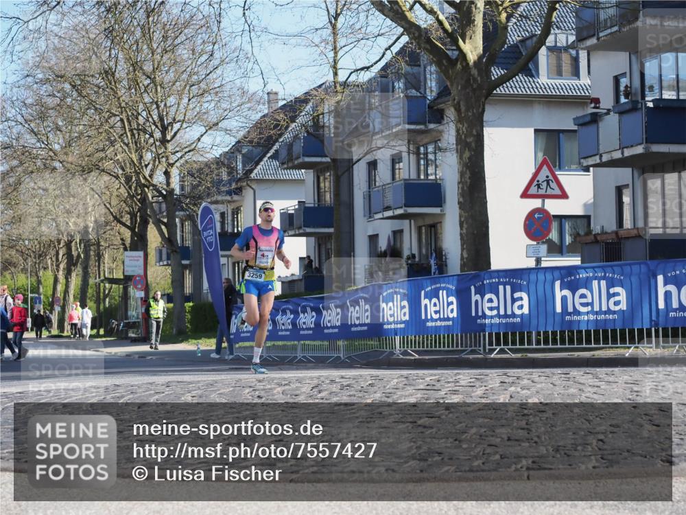 06.04.2025 - 44. Internationalen Wilhelmsburger Insellauf Luisa Fischer http://msf.ph/oto/7557427 06.04.2025 10:17:21 Ziel 3259 meine-sportfotos.de