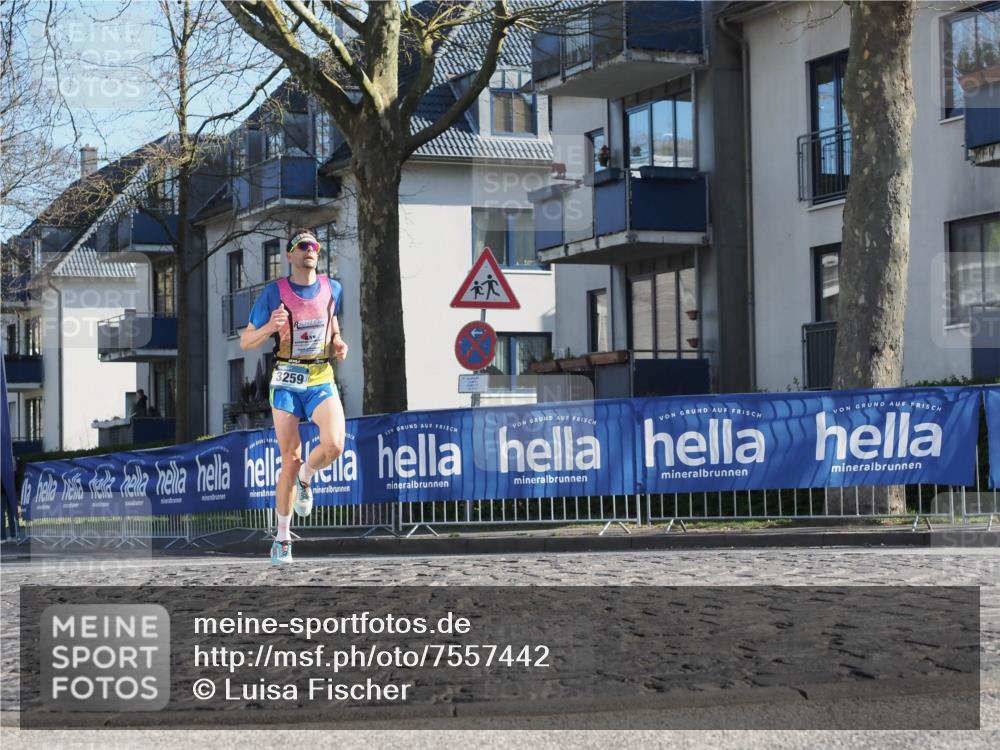 06.04.2025 - 44. Internationalen Wilhelmsburger Insellauf Luisa Fischer http://msf.ph/oto/7557442 06.04.2025 10:17:22 Ziel 3259, 6 meine-sportfotos.de