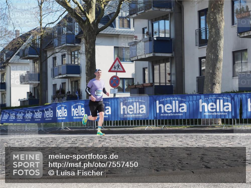 06.04.2025 - 44. Internationalen Wilhelmsburger Insellauf Luisa Fischer http://msf.ph/oto/7557450 06.04.2025 10:17:53 Ziel 3994 meine-sportfotos.de