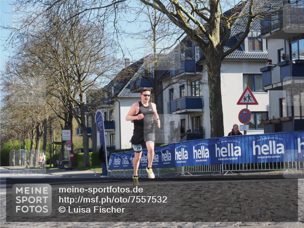 06.04.2025 - 44. Internationalen Wilhelmsburger Insellauf Luisa Fischer http://msf.ph/oto/7557532 06.04.2025 10:18:40 Ziel 739 meine-sportfotos.de
