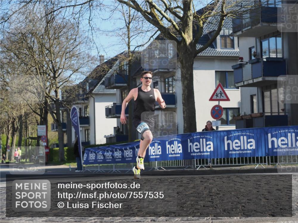 06.04.2025 - 44. Internationalen Wilhelmsburger Insellauf Luisa Fischer http://msf.ph/oto/7557535 06.04.2025 10:18:40 Ziel 3739 meine-sportfotos.de