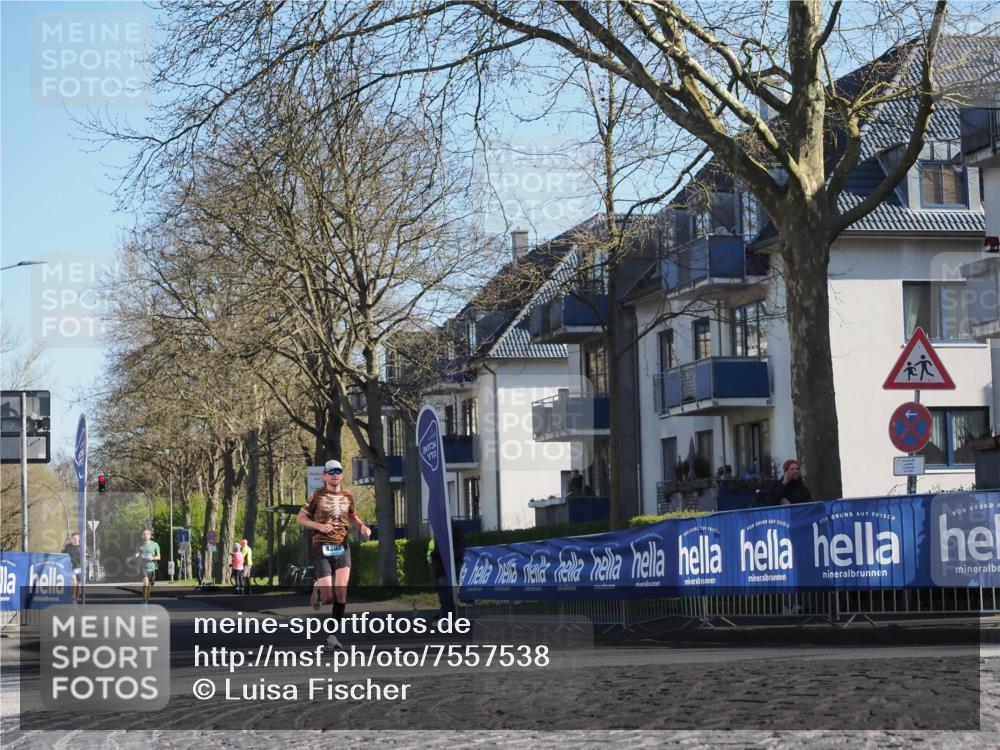 06.04.2025 - 44. Internationalen Wilhelmsburger Insellauf Luisa Fischer http://msf.ph/oto/7557538 06.04.2025 10:18:50 Ziel  meine-sportfotos.de