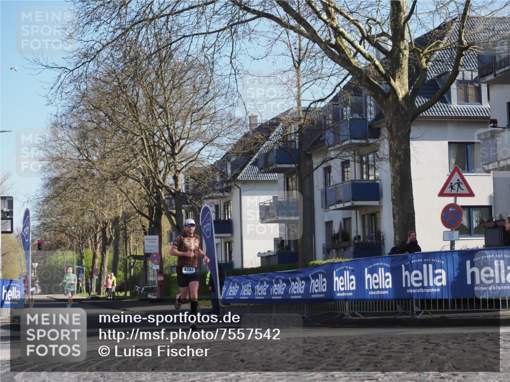 06.04.2025 - 44. Internationalen Wilhelmsburger Insellauf Luisa Fischer http://msf.ph/oto/7557542 06.04.2025 10:18:50 Ziel 4392 meine-sportfotos.de