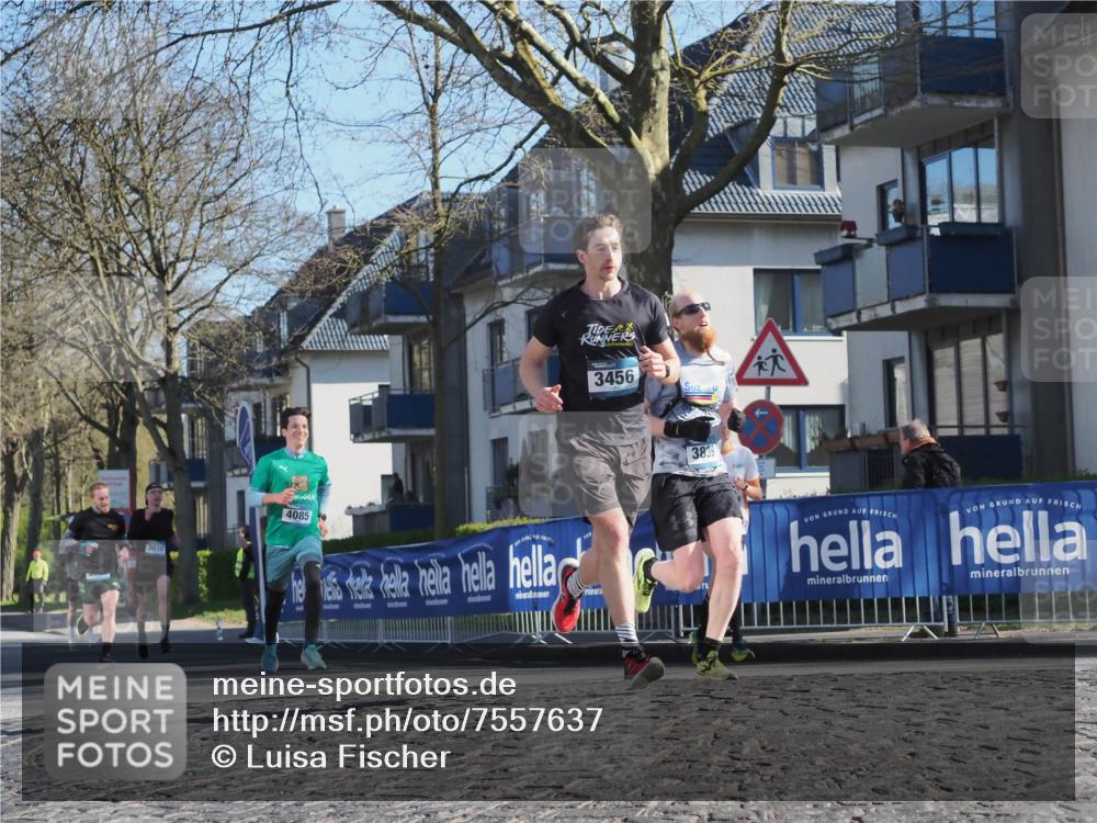 06.04.2025 - 44. Internationalen Wilhelmsburger Insellauf Luisa Fischer http://msf.ph/oto/7557637 06.04.2025 10:19:12 Ziel 3078, 4085, 3456, 3839 meine-sportfotos.de