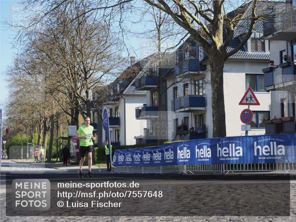 06.04.2025 - 44. Internationalen Wilhelmsburger Insellauf Luisa Fischer http://msf.ph/oto/7557648 06.04.2025 10:19:29 Ziel  meine-sportfotos.de