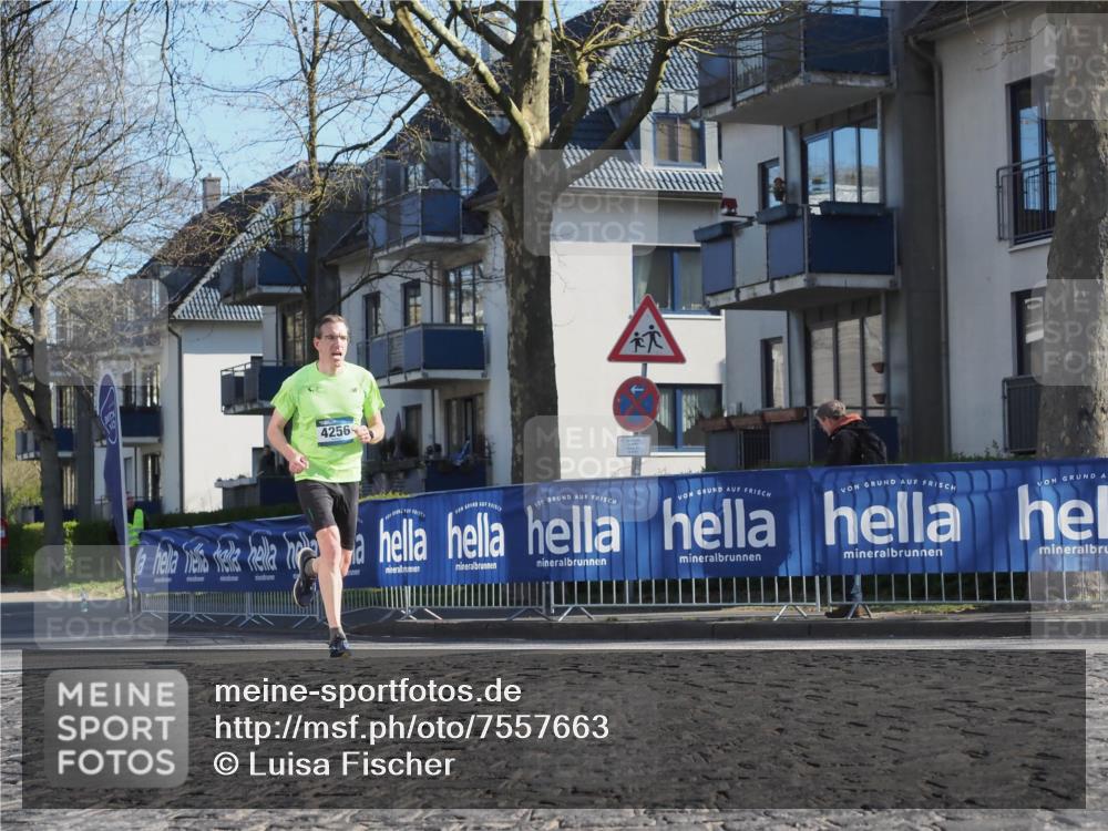 06.04.2025 - 44. Internationalen Wilhelmsburger Insellauf Luisa Fischer http://msf.ph/oto/7557663 06.04.2025 10:19:31 Ziel 4256 meine-sportfotos.de