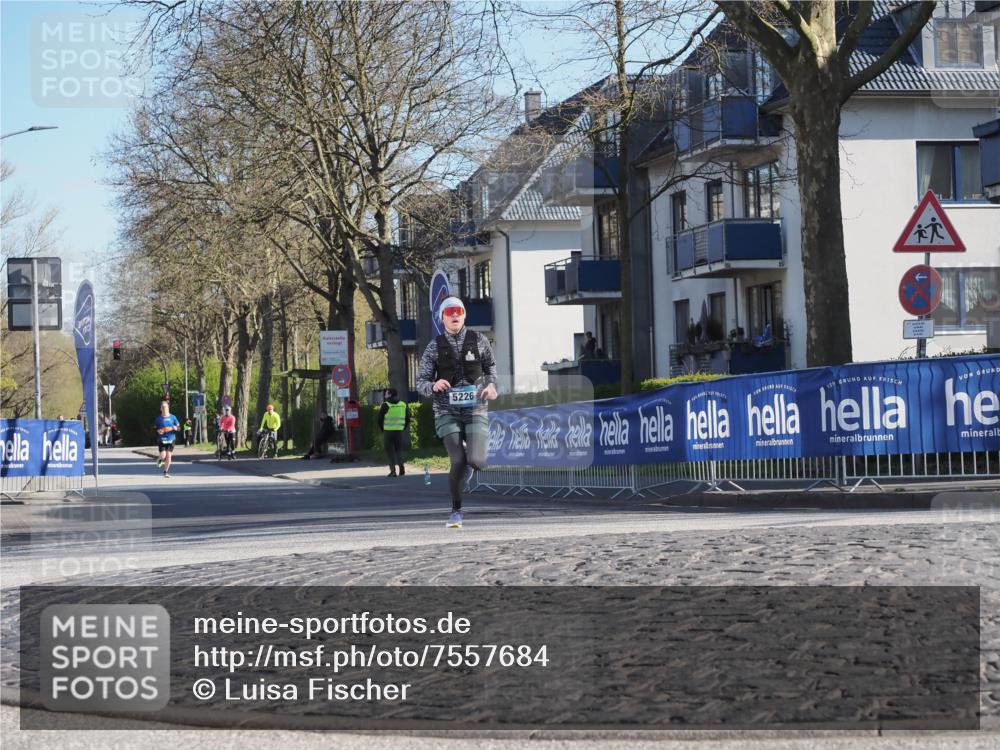 06.04.2025 - 44. Internationalen Wilhelmsburger Insellauf Luisa Fischer http://msf.ph/oto/7557684 06.04.2025 10:19:52 Ziel 5226 meine-sportfotos.de