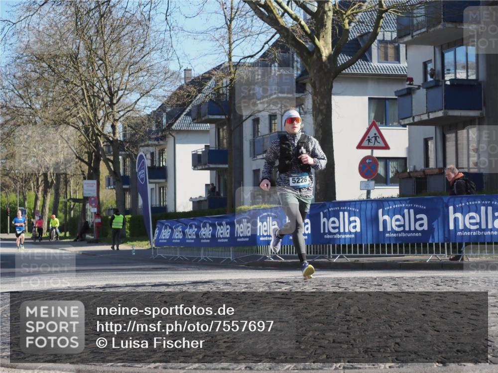 06.04.2025 - 44. Internationalen Wilhelmsburger Insellauf Luisa Fischer http://msf.ph/oto/7557697 06.04.2025 10:19:53 Ziel 5226 meine-sportfotos.de