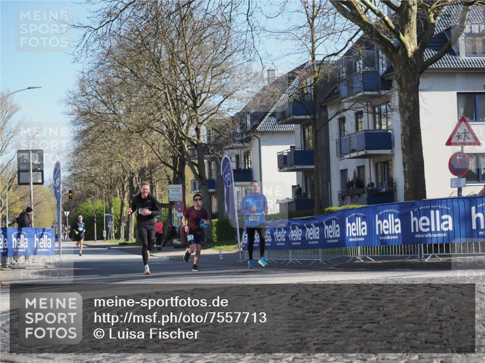06.04.2025 - 44. Internationalen Wilhelmsburger Insellauf Luisa Fischer http://msf.ph/oto/7557713 06.04.2025 10:20:08 Ziel 3416 meine-sportfotos.de
