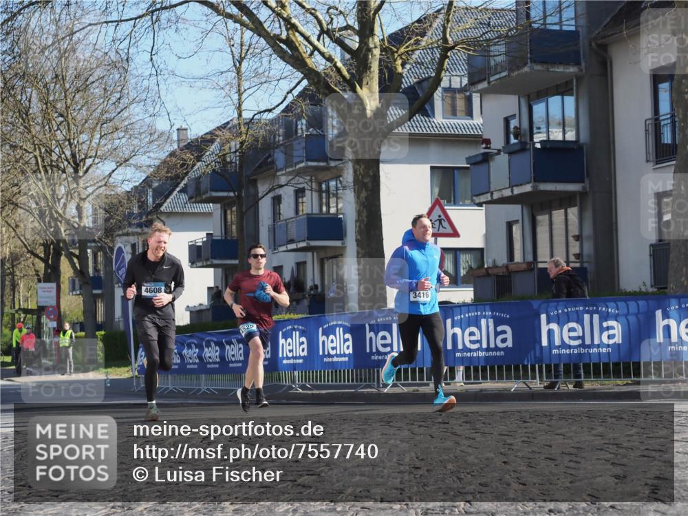06.04.2025 - 44. Internationalen Wilhelmsburger Insellauf Luisa Fischer http://msf.ph/oto/7557740 06.04.2025 10:20:10 Ziel 4608, 525, 3416 meine-sportfotos.de