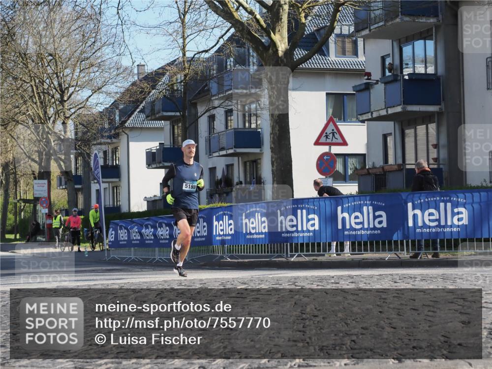 06.04.2025 - 44. Internationalen Wilhelmsburger Insellauf Luisa Fischer http://msf.ph/oto/7557770 06.04.2025 10:20:16 Ziel 5193 meine-sportfotos.de