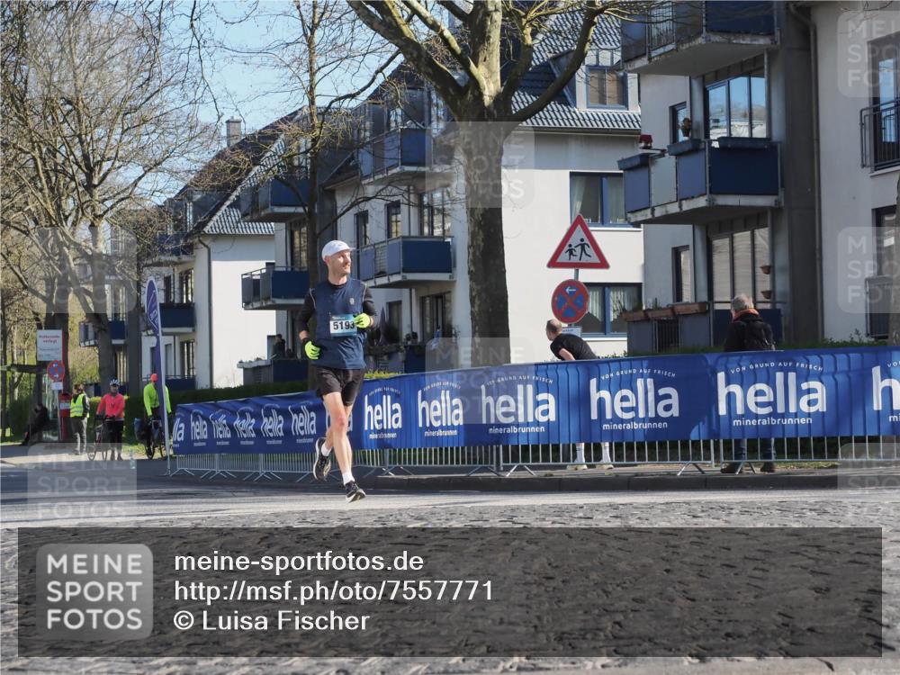 06.04.2025 - 44. Internationalen Wilhelmsburger Insellauf Luisa Fischer http://msf.ph/oto/7557771 06.04.2025 10:20:16 Ziel 5193 meine-sportfotos.de