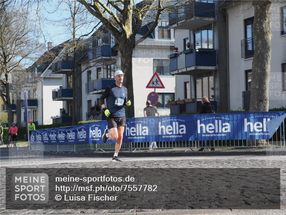 06.04.2025 - 44. Internationalen Wilhelmsburger Insellauf Luisa Fischer http://msf.ph/oto/7557782 06.04.2025 10:20:16 Ziel 5193 meine-sportfotos.de
