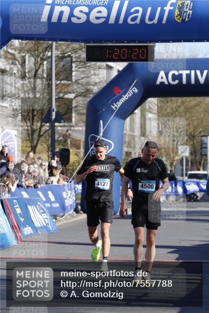 06.04.2025 - 44. Internationalen Wilhelmsburger Insellauf A. Gomolzig http://msf.ph/oto/7557788 06.04.2025 10:10:18 Ziel 4127, 4500 meine-sportfotos.de