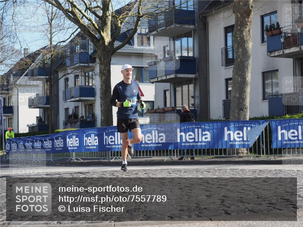 06.04.2025 - 44. Internationalen Wilhelmsburger Insellauf Luisa Fischer http://msf.ph/oto/7557789 06.04.2025 10:20:17 Ziel 193 meine-sportfotos.de