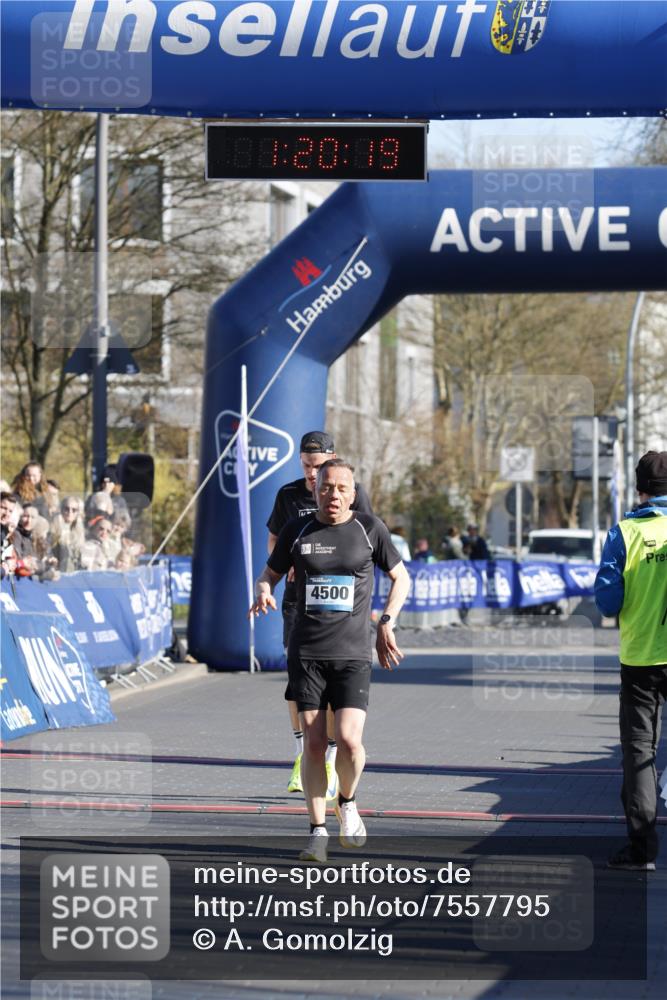 06.04.2025 - 44. Internationalen Wilhelmsburger Insellauf A. Gomolzig http://msf.ph/oto/7557795 06.04.2025 10:10:17 Ziel 4127, 4500 meine-sportfotos.de