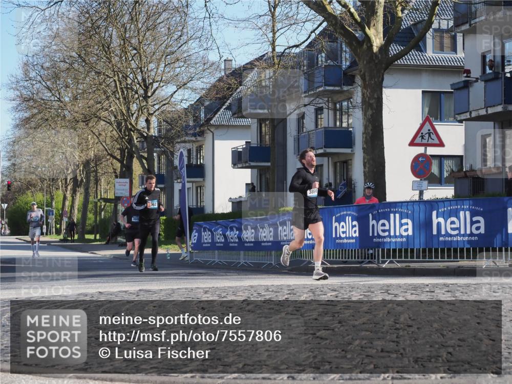 06.04.2025 - 44. Internationalen Wilhelmsburger Insellauf Luisa Fischer http://msf.ph/oto/7557806 06.04.2025 10:20:28 Ziel 062, 2, 3864 meine-sportfotos.de