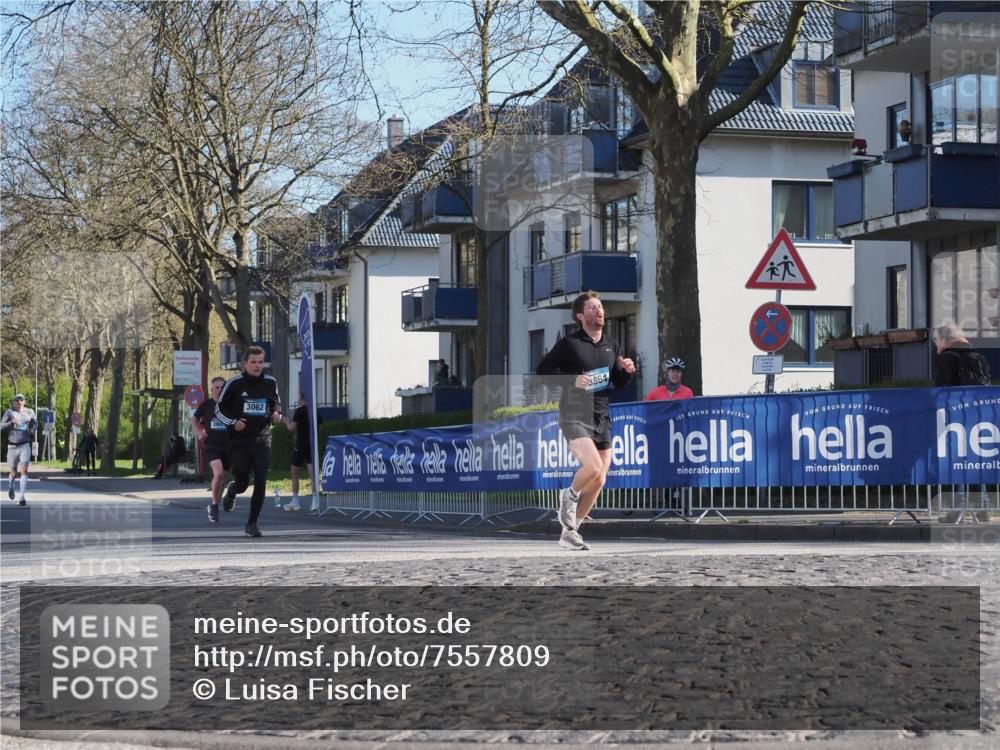06.04.2025 - 44. Internationalen Wilhelmsburger Insellauf Luisa Fischer http://msf.ph/oto/7557809 06.04.2025 10:20:29 Ziel 3062, 8864 meine-sportfotos.de