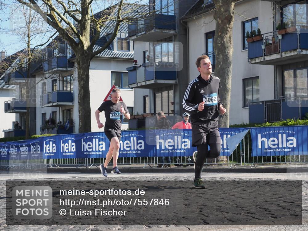 06.04.2025 - 44. Internationalen Wilhelmsburger Insellauf Luisa Fischer http://msf.ph/oto/7557846 06.04.2025 10:20:32 Ziel 3609, 3062 meine-sportfotos.de
