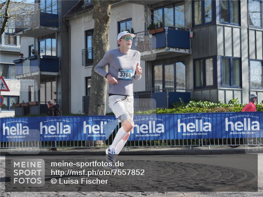 06.04.2025 - 44. Internationalen Wilhelmsburger Insellauf Luisa Fischer http://msf.ph/oto/7557852 06.04.2025 10:20:37 Ziel 3768 meine-sportfotos.de