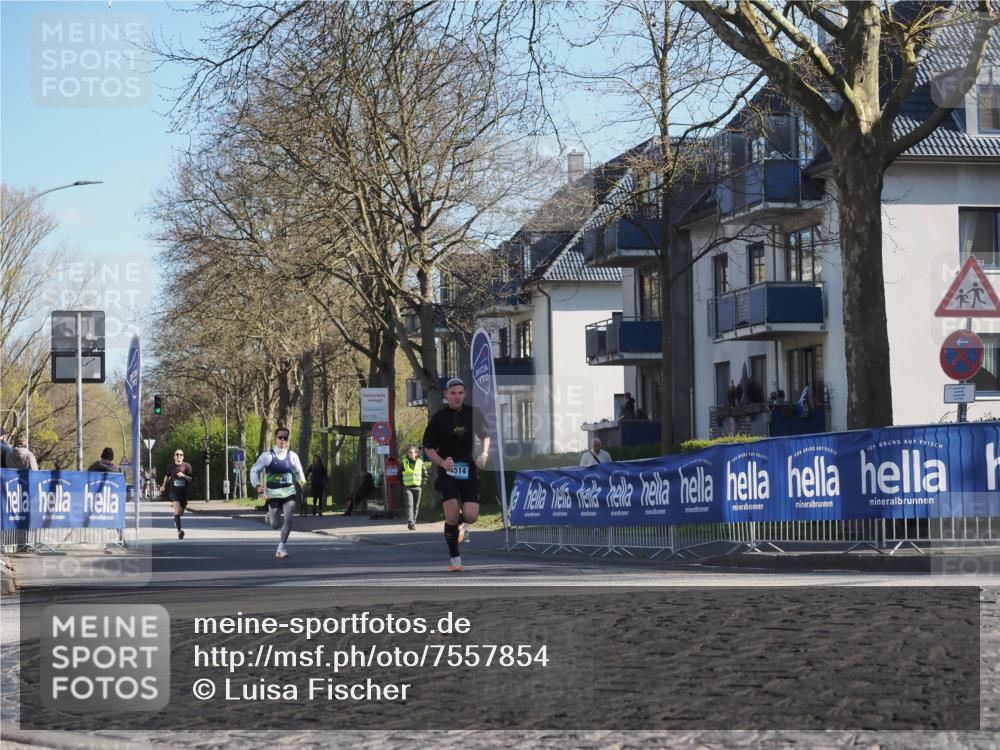 06.04.2025 - 44. Internationalen Wilhelmsburger Insellauf Luisa Fischer http://msf.ph/oto/7557854 06.04.2025 10:20:42 Ziel 514 meine-sportfotos.de