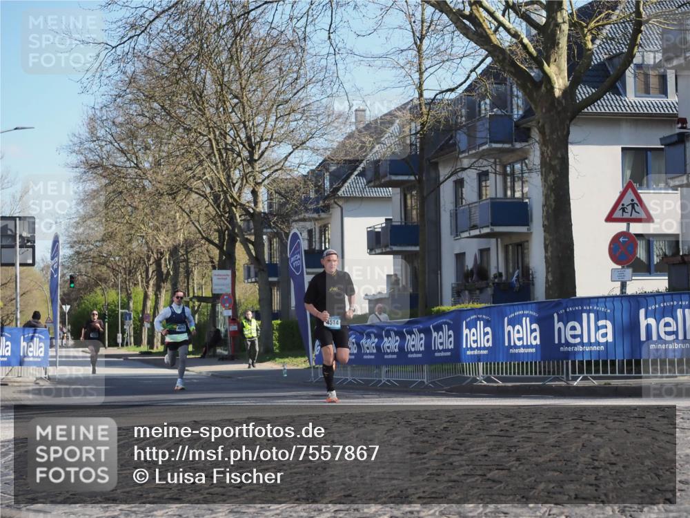 06.04.2025 - 44. Internationalen Wilhelmsburger Insellauf Luisa Fischer http://msf.ph/oto/7557867 06.04.2025 10:20:43 Ziel 4018, 4514 meine-sportfotos.de