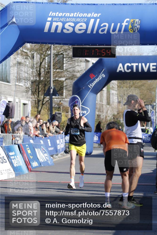06.04.2025 - 44. Internationalen Wilhelmsburger Insellauf A. Gomolzig http://msf.ph/oto/7557873 06.04.2025 10:07:53 Ziel 3260 meine-sportfotos.de