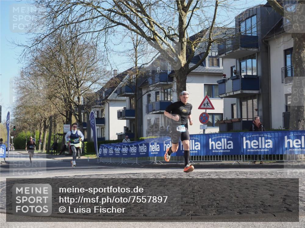 06.04.2025 - 44. Internationalen Wilhelmsburger Insellauf Luisa Fischer http://msf.ph/oto/7557897 06.04.2025 10:20:44 Ziel 4016, 4514 meine-sportfotos.de