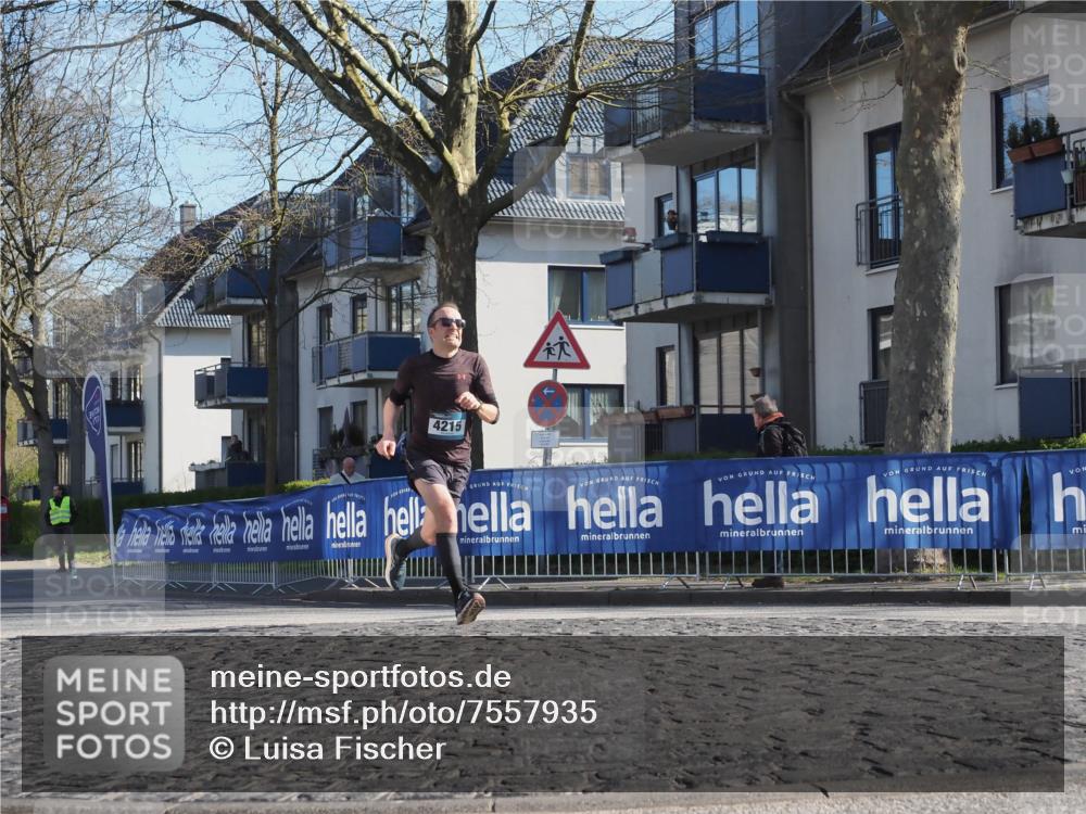06.04.2025 - 44. Internationalen Wilhelmsburger Insellauf Luisa Fischer http://msf.ph/oto/7557935 06.04.2025 10:20:50 Ziel 4215 meine-sportfotos.de