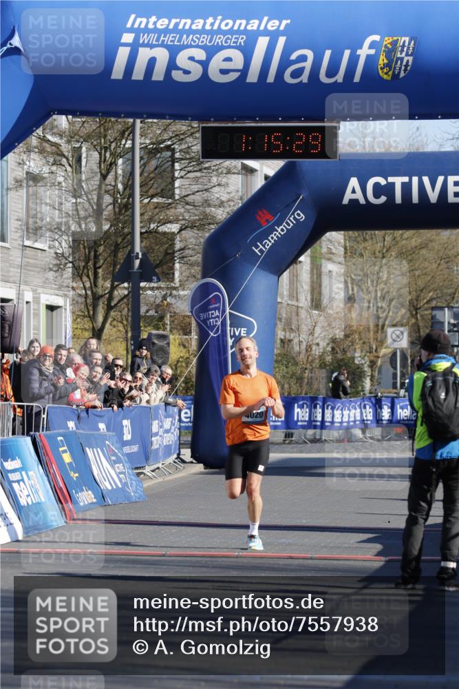 06.04.2025 - 44. Internationalen Wilhelmsburger Insellauf A. Gomolzig http://msf.ph/oto/7557938 06.04.2025 10:05:28 Ziel 4020 meine-sportfotos.de