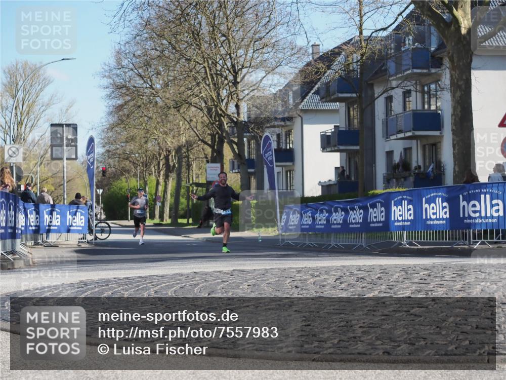 06.04.2025 - 44. Internationalen Wilhelmsburger Insellauf Luisa Fischer http://msf.ph/oto/7557983 06.04.2025 10:21:08 Ziel  meine-sportfotos.de