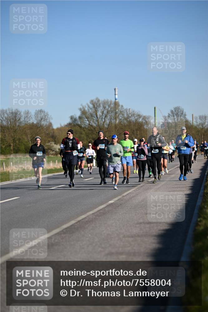 06.04.2025 - 44. Internationalen Wilhelmsburger Insellauf Dr. Thomas Lammeyer http://msf.ph/oto/7558004 06.04.2025 09:34:04 Laufen 3732, 3233, 3241, 44794, 3868, 3405 meine-sportfotos.de