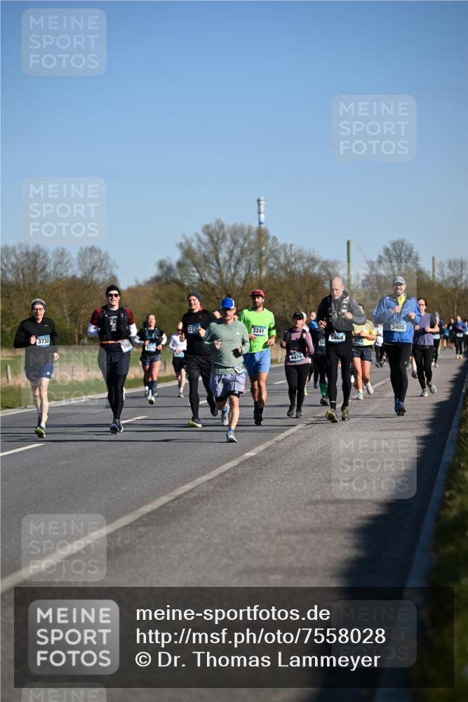 06.04.2025 - 44. Internationalen Wilhelmsburger Insellauf Dr. Thomas Lammeyer http://msf.ph/oto/7558028 06.04.2025 09:34:05 Laufen 3732, 388, 3318, 4076, 3232, 3241, 4479, 50, 3868, 3888, 3405 meine-sportfotos.de