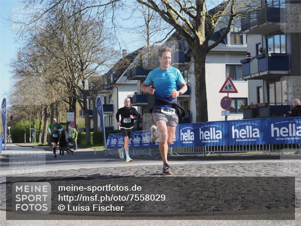 06.04.2025 - 44. Internationalen Wilhelmsburger Insellauf Luisa Fischer http://msf.ph/oto/7558029 06.04.2025 10:21:22 Ziel 3598, 3572 meine-sportfotos.de