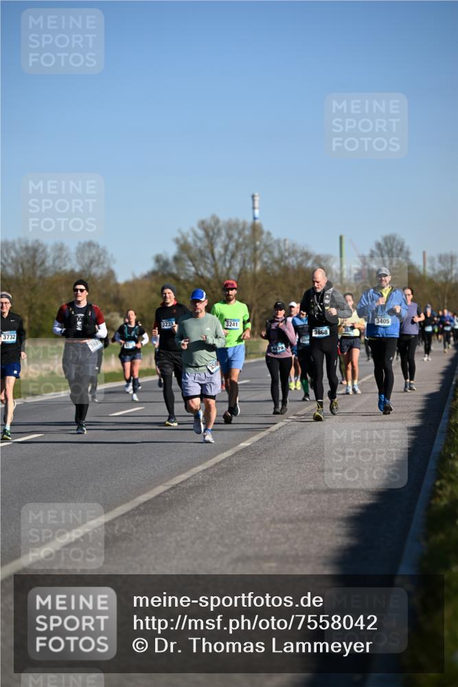 06.04.2025 - 44. Internationalen Wilhelmsburger Insellauf Dr. Thomas Lammeyer http://msf.ph/oto/7558042 06.04.2025 09:34:06 Laufen 3732, 3233, 3241, 388, 3868, 3405 meine-sportfotos.de