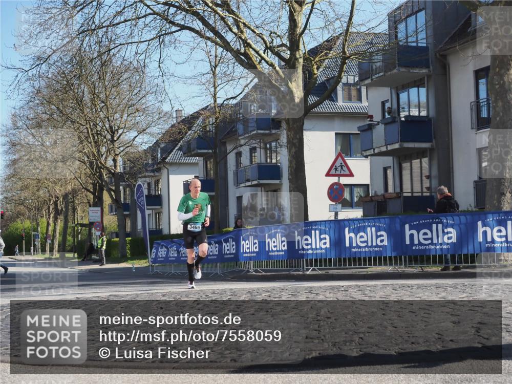 06.04.2025 - 44. Internationalen Wilhelmsburger Insellauf Luisa Fischer http://msf.ph/oto/7558059 06.04.2025 10:21:25 Ziel 3469 meine-sportfotos.de