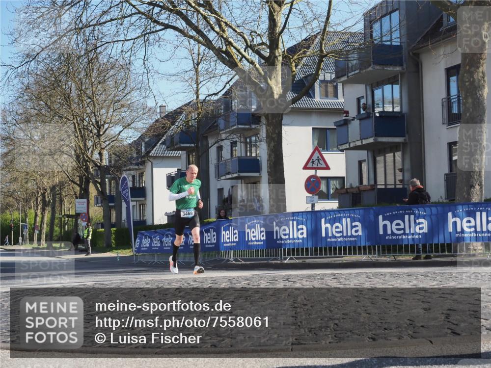 06.04.2025 - 44. Internationalen Wilhelmsburger Insellauf Luisa Fischer http://msf.ph/oto/7558061 06.04.2025 10:21:25 Ziel 3469 meine-sportfotos.de