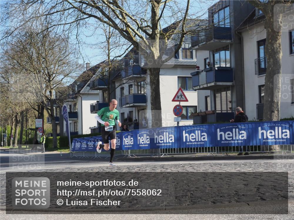 06.04.2025 - 44. Internationalen Wilhelmsburger Insellauf Luisa Fischer http://msf.ph/oto/7558062 06.04.2025 10:21:25 Ziel 3469 meine-sportfotos.de